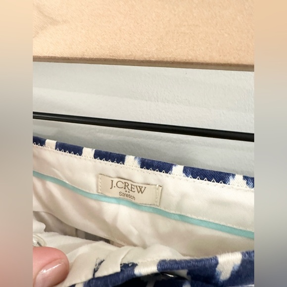 J. Crew Blue & White Chevron Shorts Size 8 - Picture 6 of 7